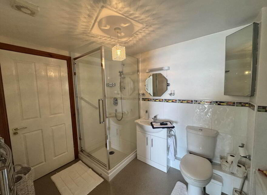 29 Castlerocklands, Carrickfergus, BT38 8FY