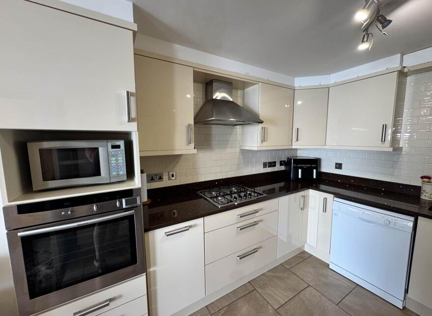 29 Castlerocklands, Carrickfergus, BT38 8FY