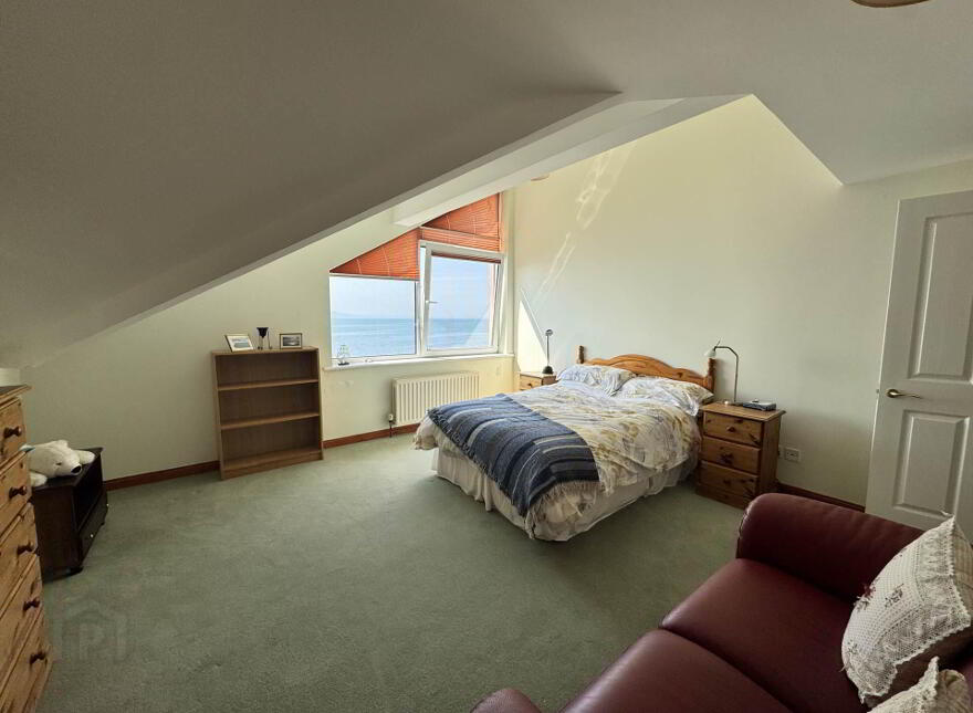 29 Castlerocklands, Carrickfergus, BT38 8FY