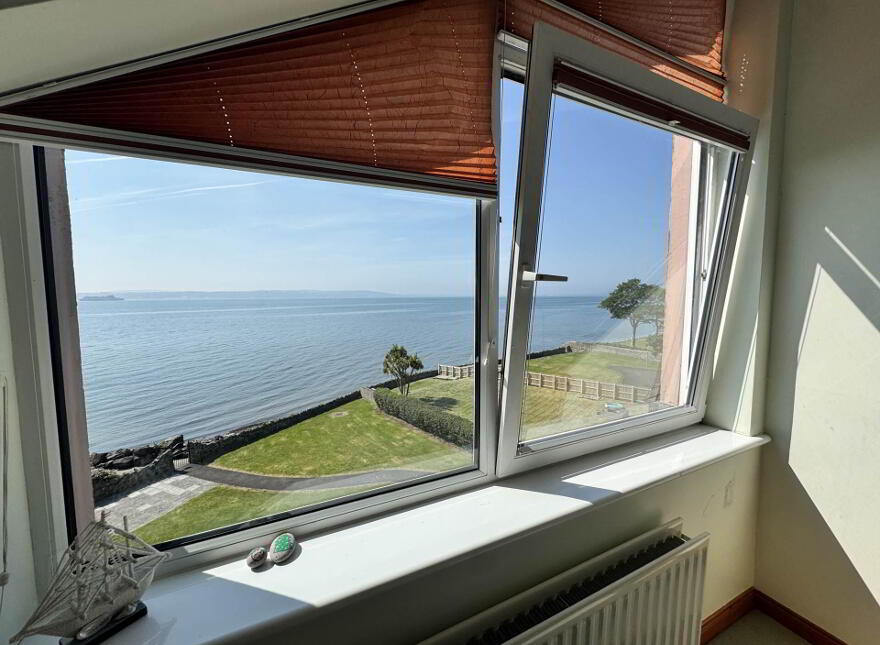 29 Castlerocklands, Carrickfergus, BT38 8FY