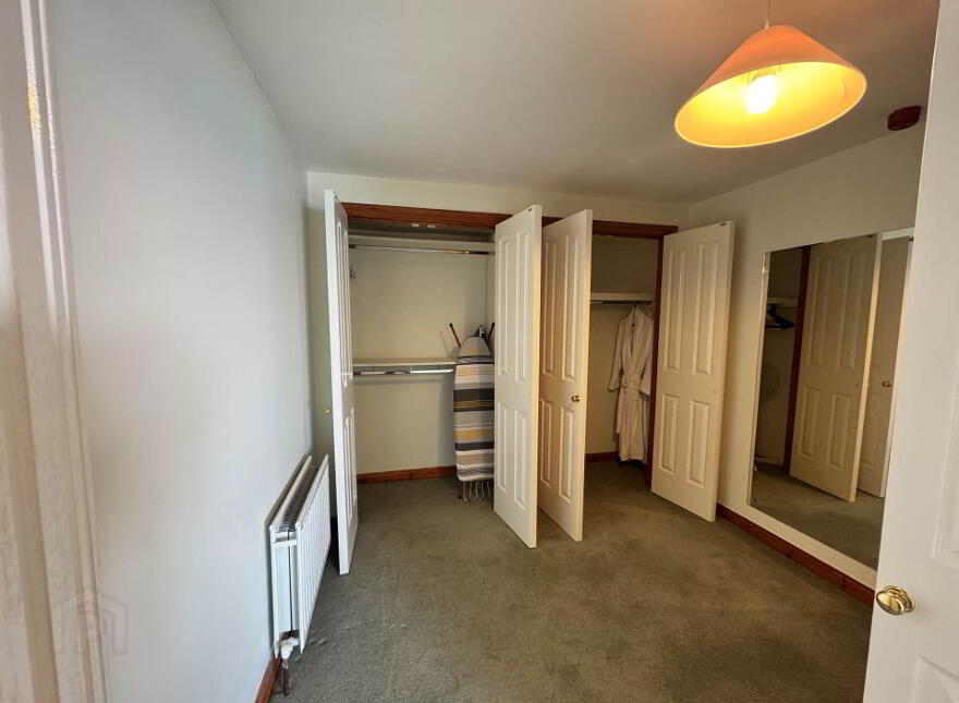 29 Castlerocklands, Carrickfergus, BT38 8FY