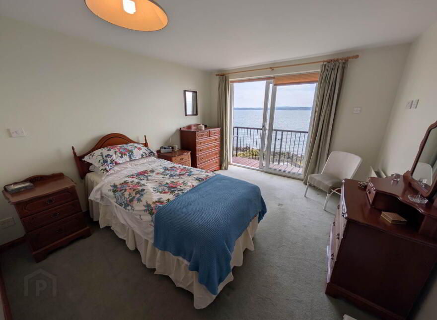 29 Castlerocklands, Carrickfergus, BT38 8FY