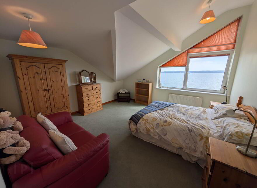 29 Castlerocklands, Carrickfergus, BT38 8FY