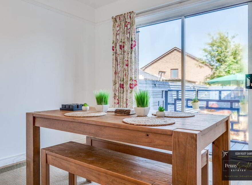 35 Balmoral Drive, Bangor, BT19 7XE
