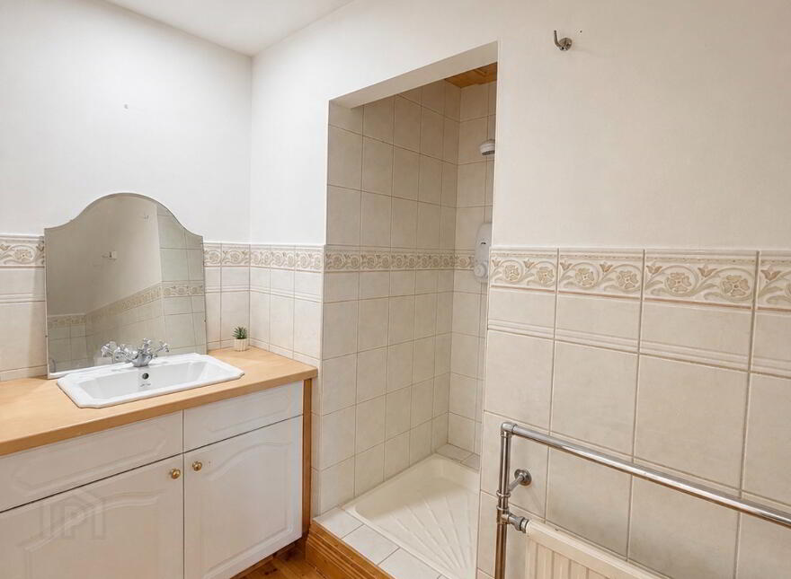 Moyleen House, Ardee Road, Carrickmacross, A81AF58