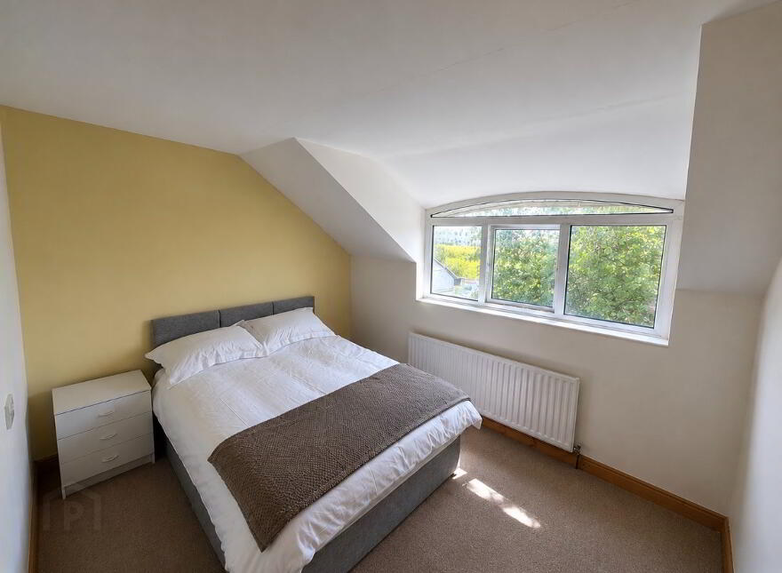 Moyleen House, Ardee Road, Carrickmacross, A81AF58