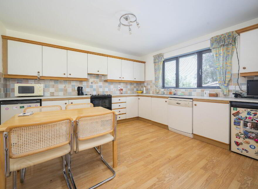 47 Laurelgrove Dale, Belfast, BT8 6ZE