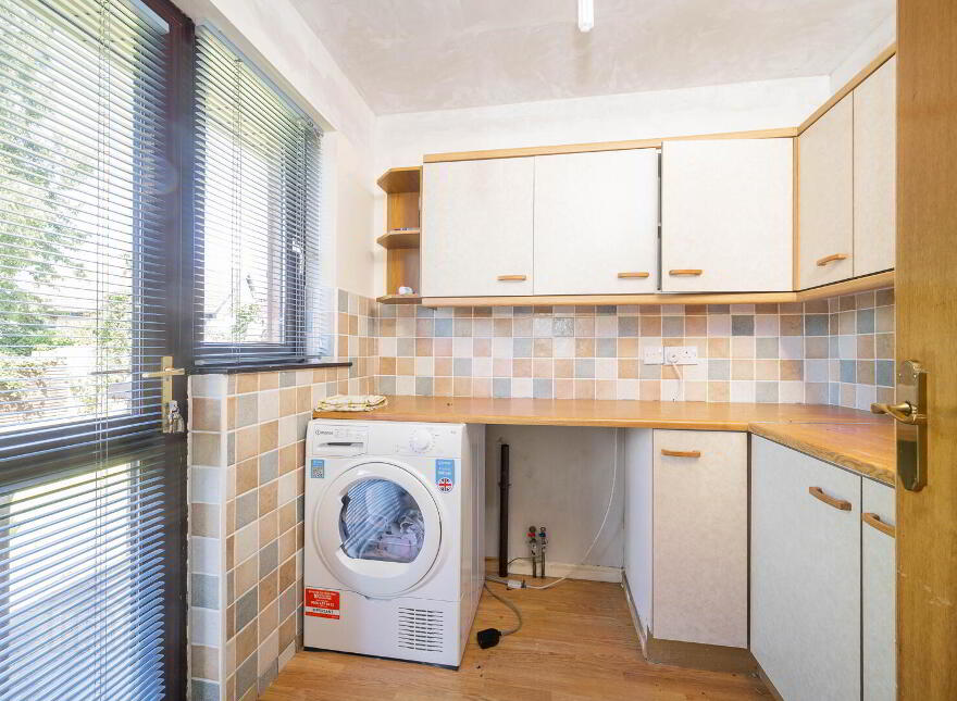 47 Laurelgrove Dale, Belfast, BT8 6ZE