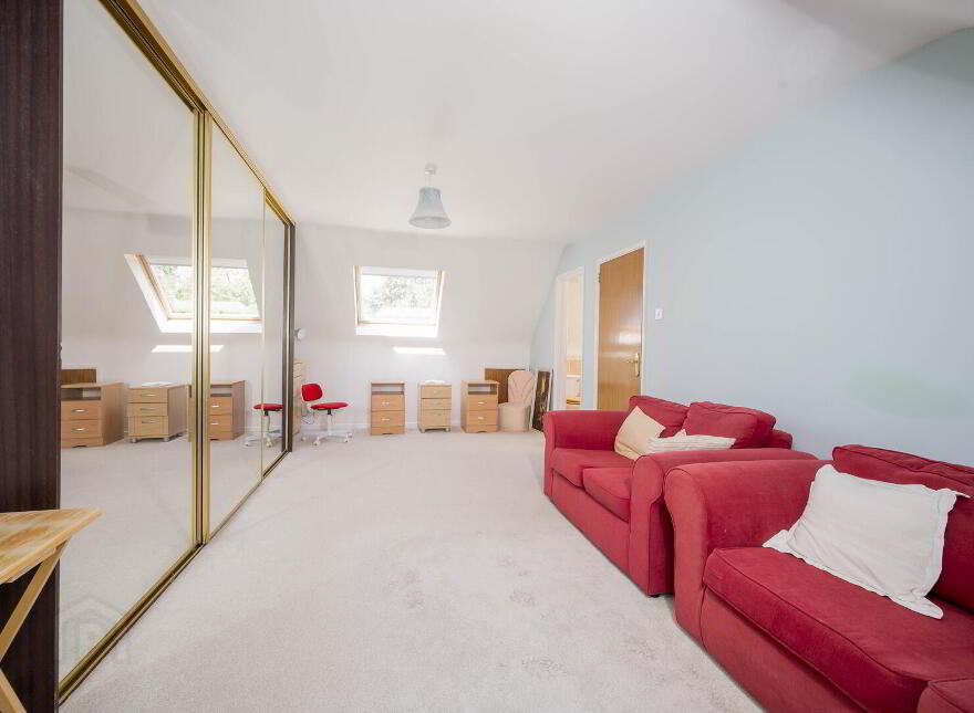 47 Laurelgrove Dale, Belfast, BT8 6ZE