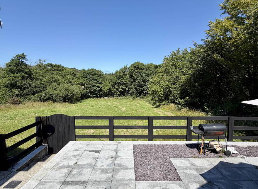 Lackenalooha, Clonakilty, P85DH64