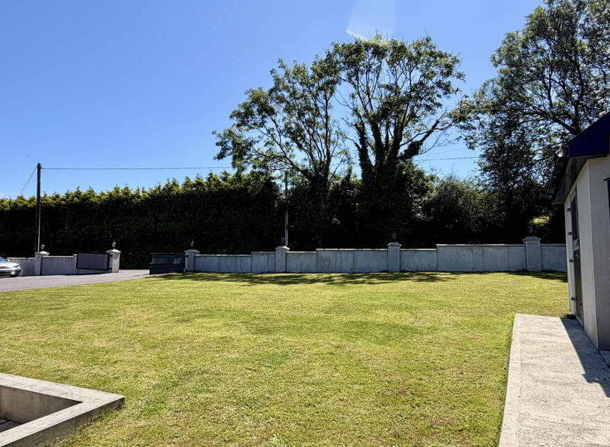 Lackenalooha, Clonakilty, P85DH64