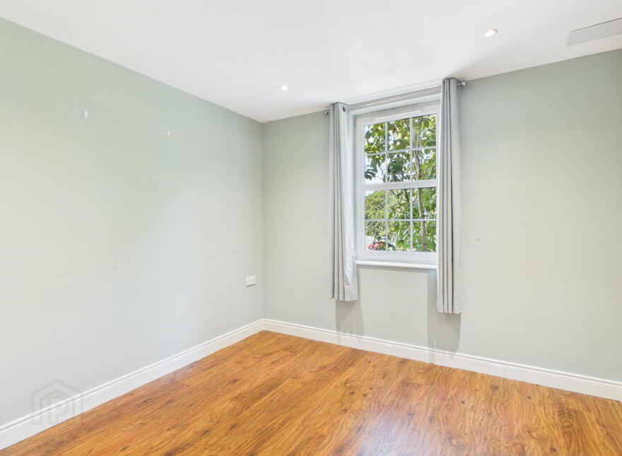 Apt 51, Milfort Mews, Glenburn Road, Dunmurry, Belfast, BT17 9JE