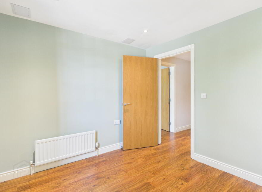 Apt 51, Milfort Mews, Glenburn Road, Dunmurry, Belfast, BT17 9JE