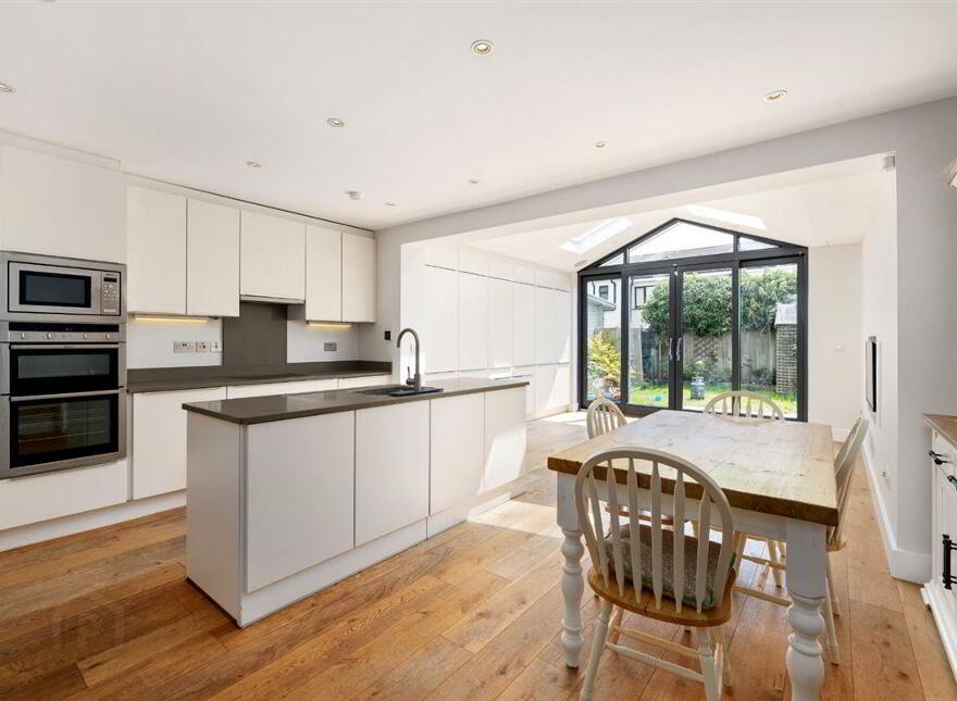104 Eaton Wood Grove, Shankill, Dublin, D18F7P2