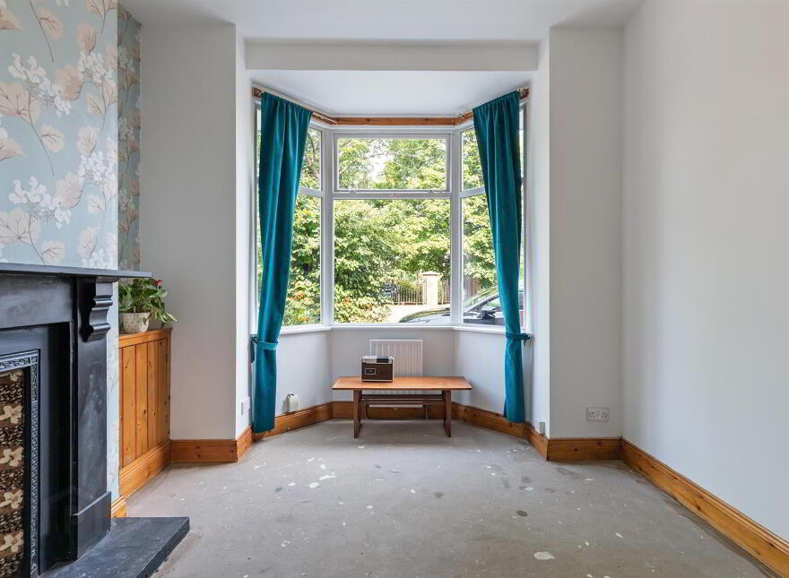 125 Parkgate Avenue, Belfast, BT4 1JB
