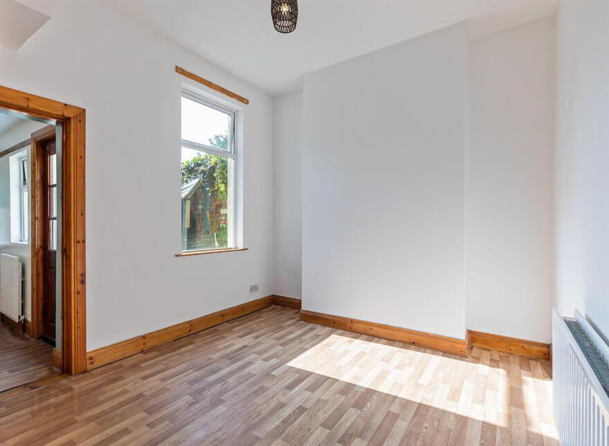 125 Parkgate Avenue, Belfast, BT4 1JB