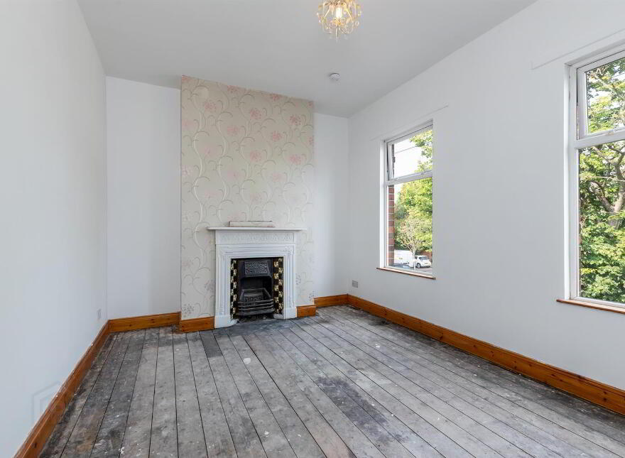 125 Parkgate Avenue, Belfast, BT4 1JB