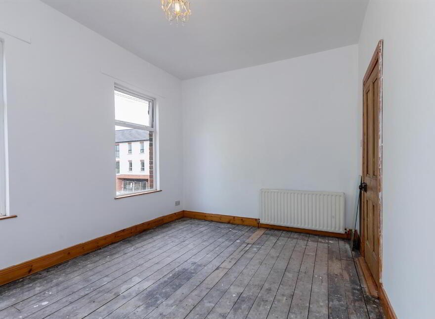 125 Parkgate Avenue, Belfast, BT4 1JB