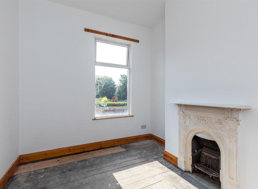125 Parkgate Avenue, Belfast, BT4 1JB