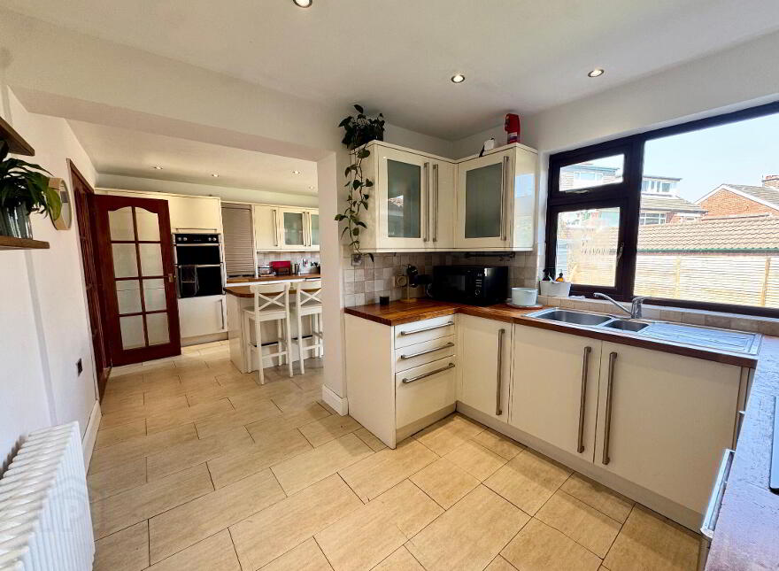 89 Upper Malone Road, Belfast, BT9 6UF