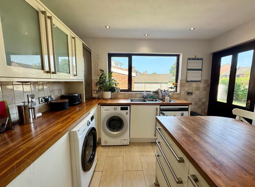 89 Upper Malone Road, Belfast, BT9 6UF