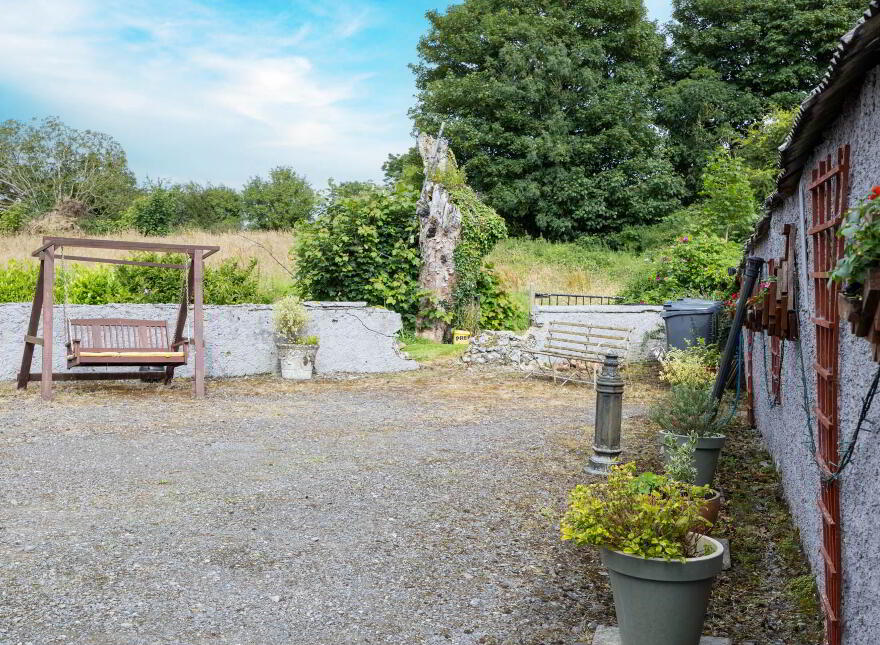 Lismacanigan Lower, Mountnugent, A82WA48