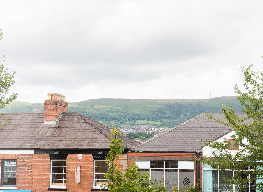 B, 186 Lisburn Road, Belfast, BT9 6AL