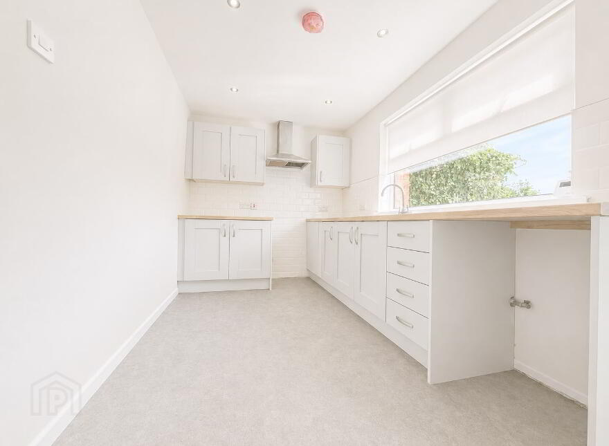 24 Prospect Park, Carrickfergus, BT38 8QA photo 3