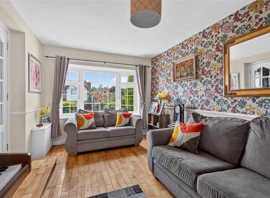 10 Baronscourt Gardens, Carryduff, Belfast, BT8 8EW