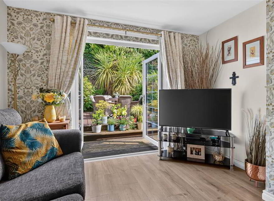 10 Baronscourt Gardens, Carryduff, Belfast, BT8 8EW