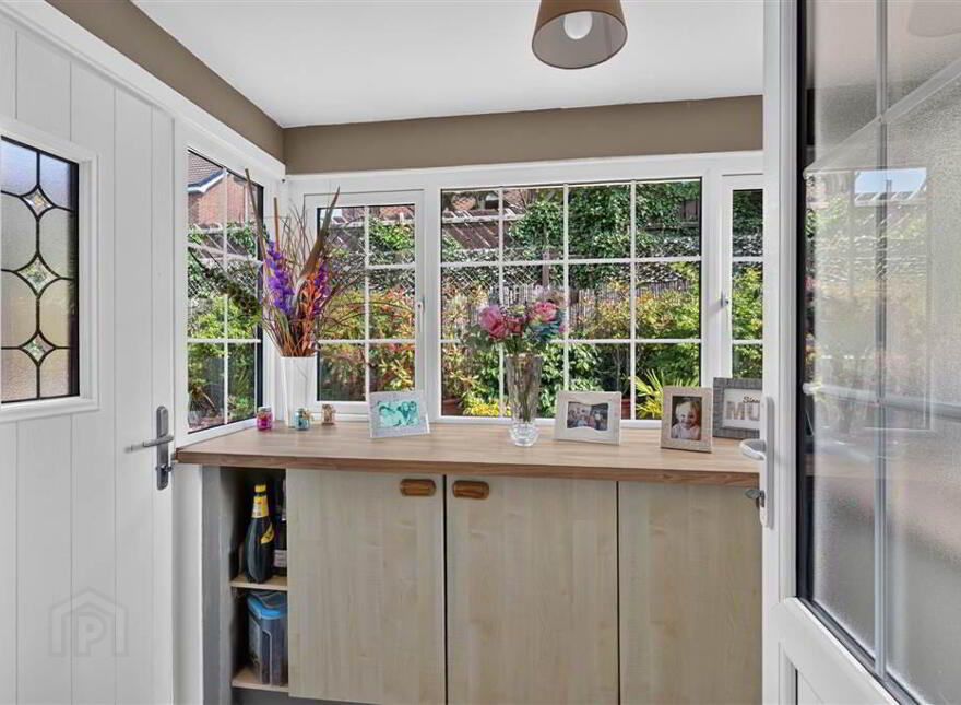10 Baronscourt Gardens, Carryduff, Belfast, BT8 8EW