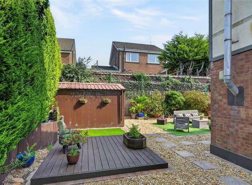 10 Baronscourt Gardens, Carryduff, Belfast, BT8 8EW