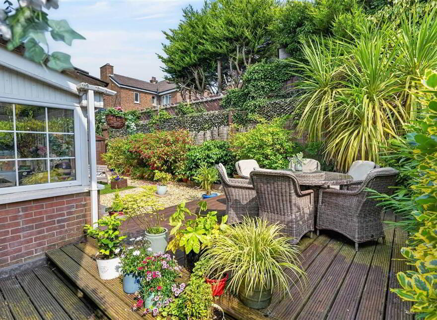 10 Baronscourt Gardens, Carryduff, Belfast, BT8 8EW