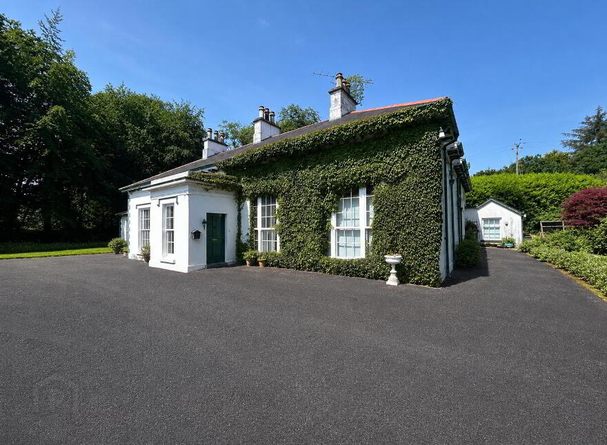 Loughmacrory Lodge, Loughmacrory Road, Loughmacrory, Omagh, BT79 9LG