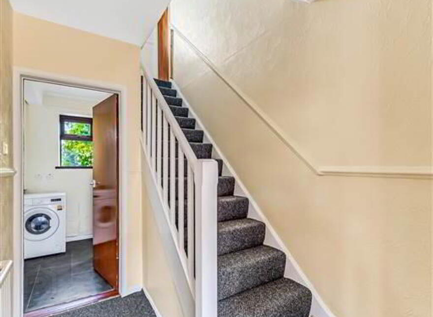 6 Kinbane Way, Finaghy, Belfast, BT10 0DN