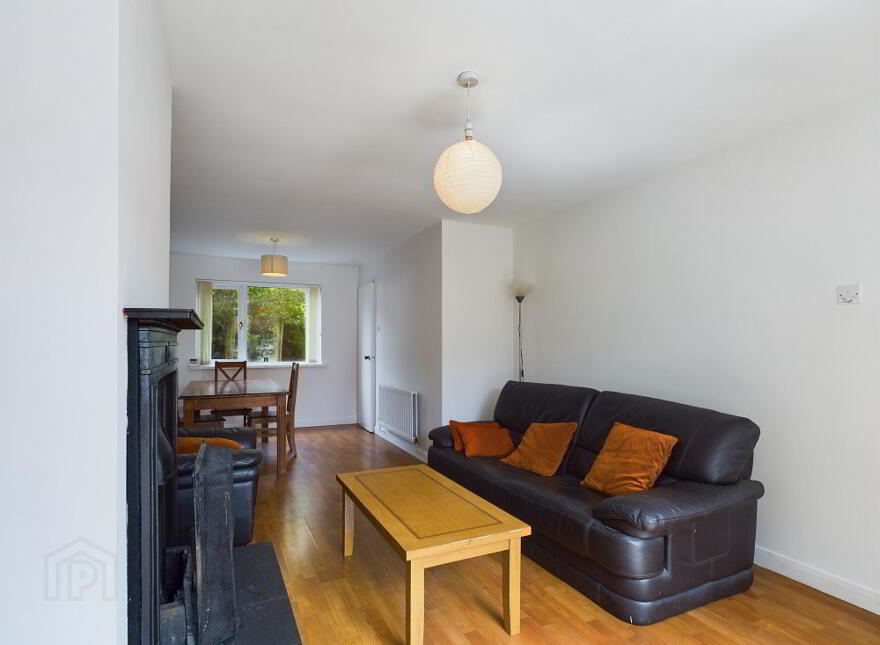 8 Hampton Parade, Sunnyside Street, Belfast, BT7 3EQ