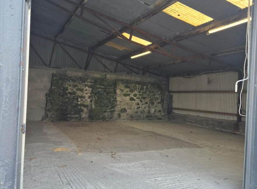 Commercial Yard & Outbuildings, Claregalway, H91W13C