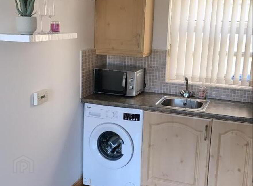 STUDENT LET 2025-26, 11a Garden Avenue, Portstewart, BT55 7AW