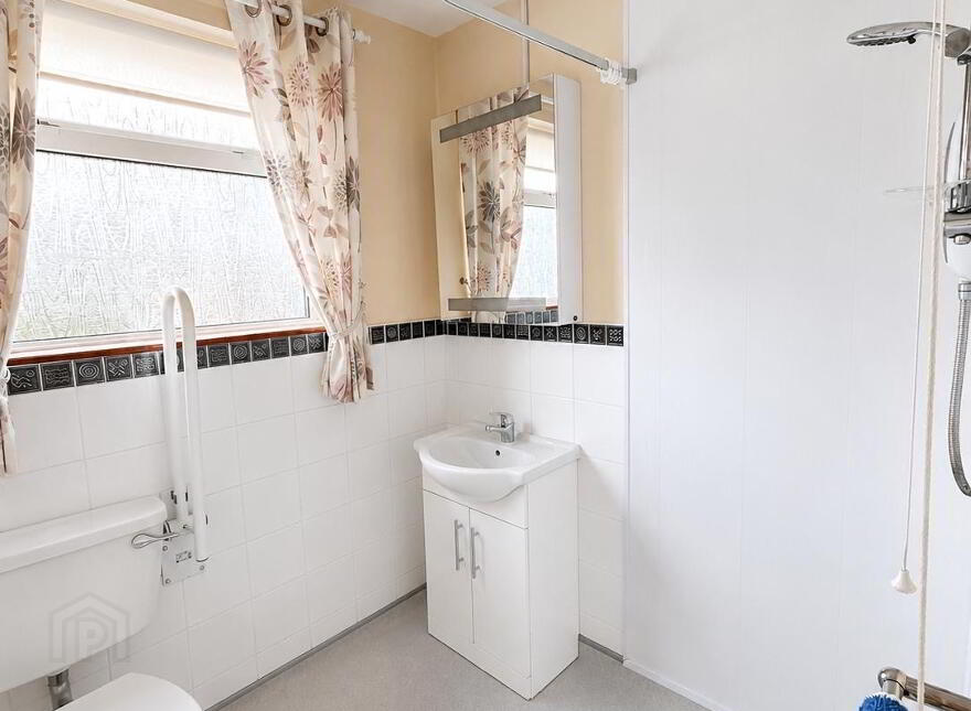 8 Orr Park, Newtownstewart, Omagh, BT78 4BH