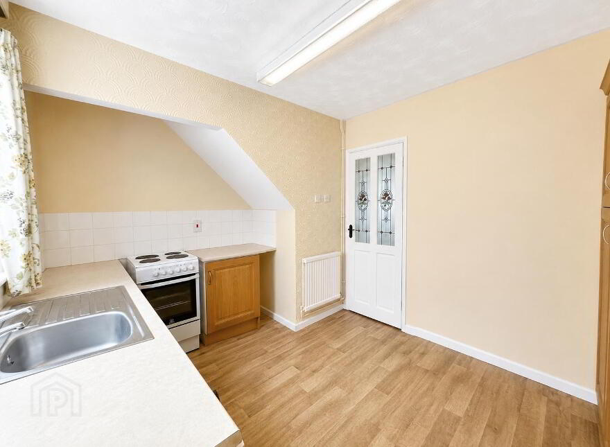 8 Orr Park, Newtownstewart, Omagh, BT78 4BH