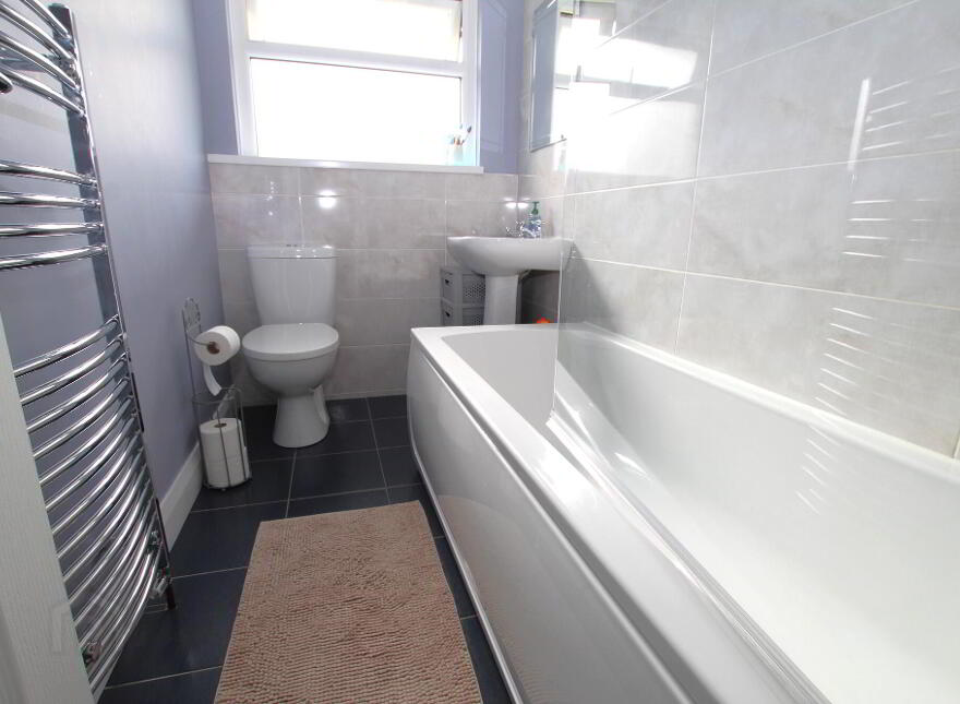 18 Glenoak Gardens, Crumlin, BT29 4ET