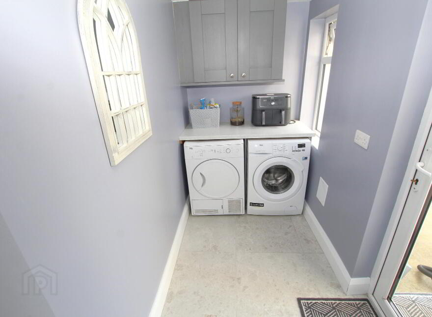 18 Glenoak Gardens, Crumlin, BT29 4ET