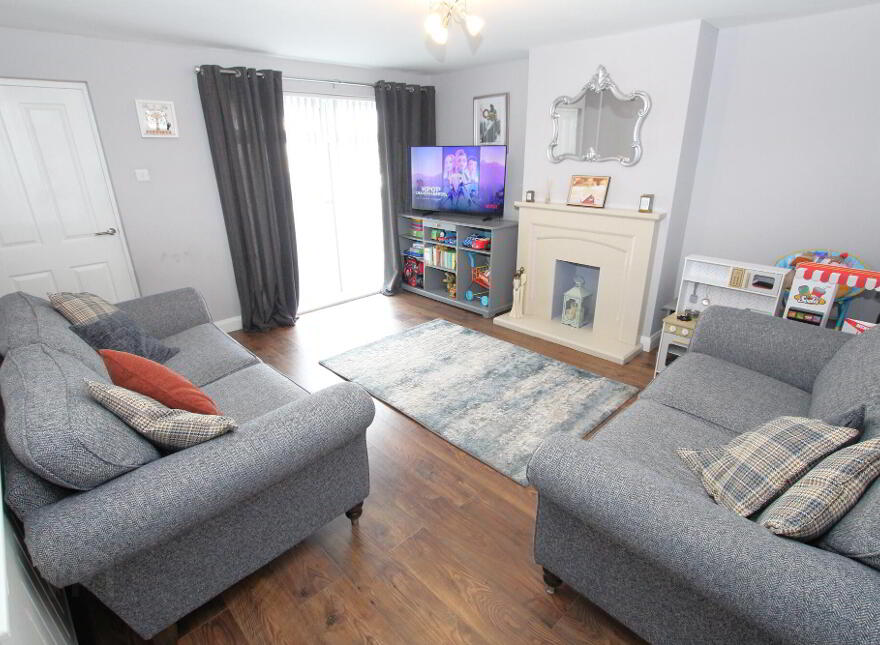 18 Glenoak Gardens, Crumlin, BT29 4ET