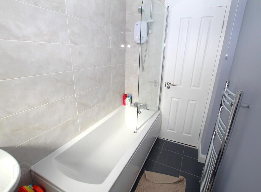 18 Glenoak Gardens, Crumlin, BT29 4ET