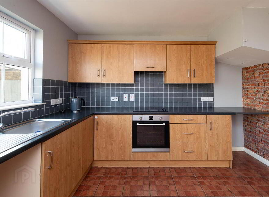 9 The Links, Ballykinler, Downpatrick, BT30 8FE
