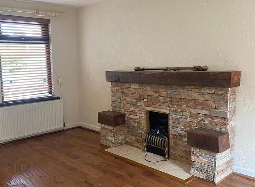 6 Mossvale Road, Dromore, BT25 1DQ