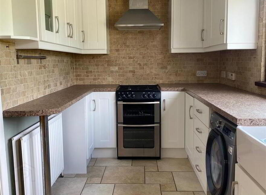 6 Mossvale Road, Dromore, BT25 1DQ