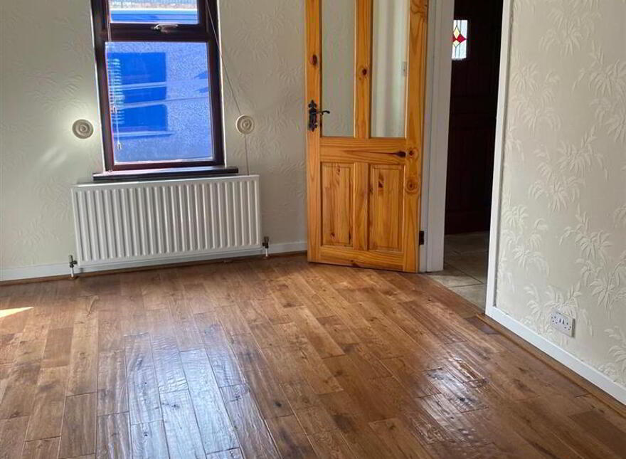 6 Mossvale Road, Dromore, BT25 1DQ