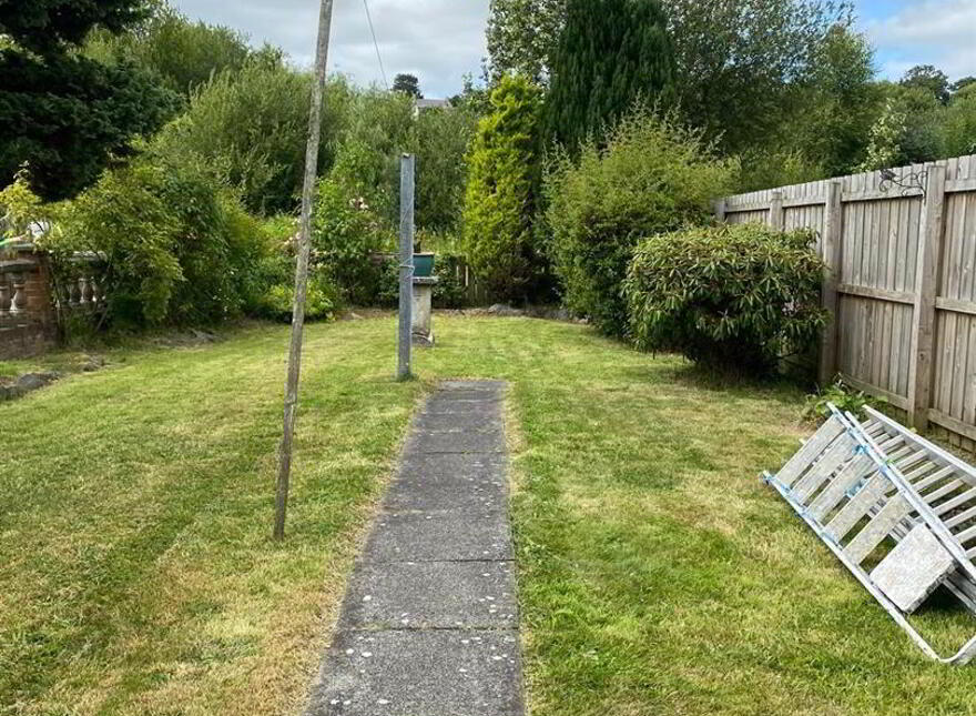 6 Mossvale Road, Dromore, BT25 1DQ