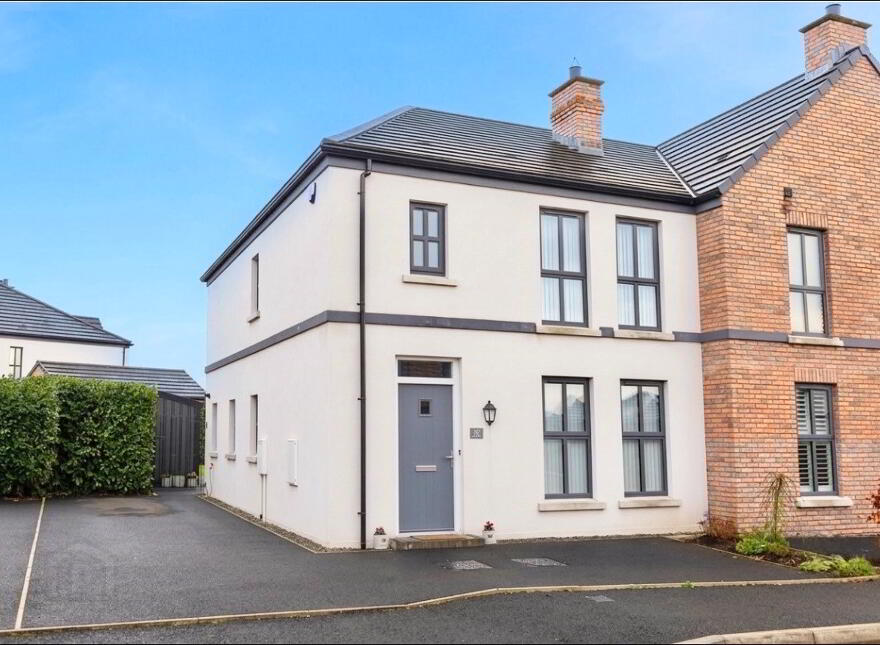 35 Castlegate, Galgorm, Ballymena, BT42 1SD